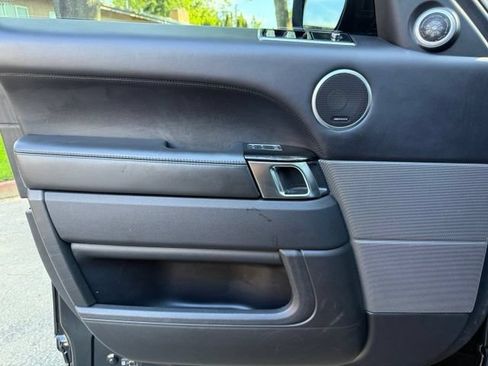 Used 2018 Land Rover Range Rover Sport Supercharged AWD/4WD image 10