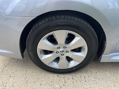 Used 2012 Subaru Legacy 2.5i Limited AWD/4WD image 6