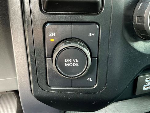 Used 2023 Ford F150 XLT image 29