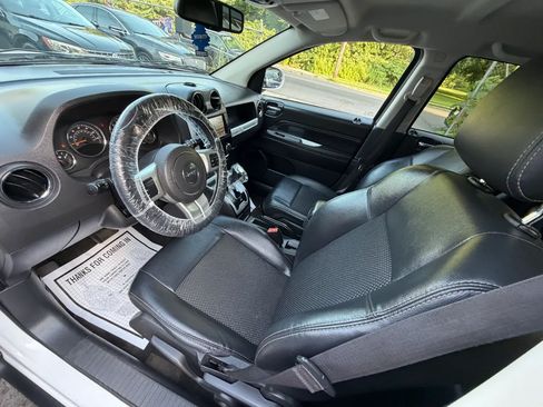Used 2016 Jeep Compass Latitude AWD/4WD image 21
