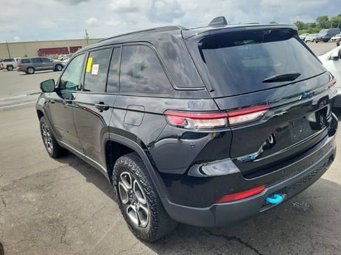 Used 2022 Jeep Grand Cherokee Trailhawk w/ Advanced Protech Group II AWD/4WD image 2
