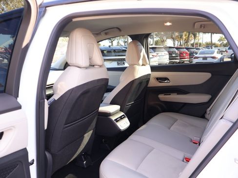 Used 2024 Nissan Ariya ENGAGE e-4ORCE image 35