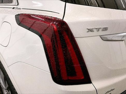 Used 2020 Cadillac XT5 Premium Luxury w/ Platinum Package AWD/4WD image 28