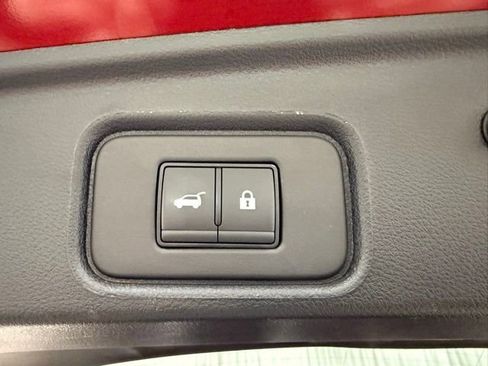 Used 2025 Nissan Pathfinder SL w/ SL Premium Package image 26