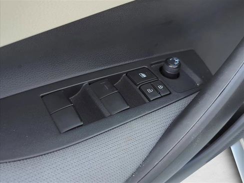 Certified 2022 Toyota Corolla LE image 8