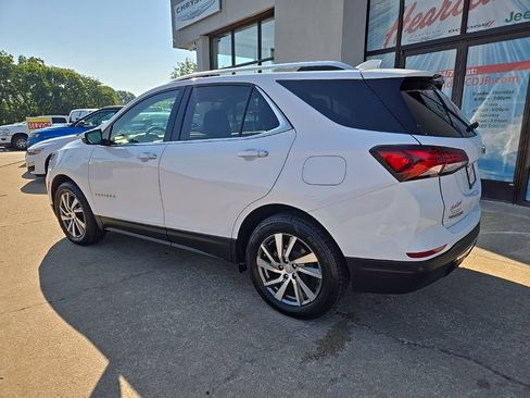 Used 2023 Chevrolet Equinox Premier AWD/4WD image 7