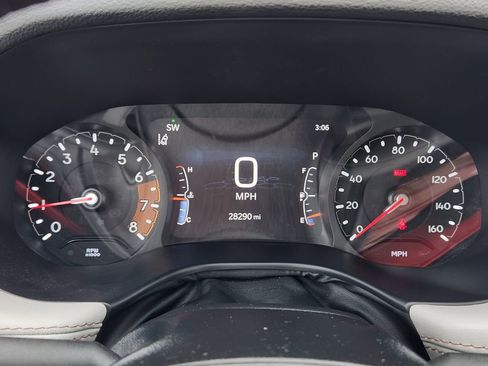 Used 2025 Jeep Compass Limited image 22