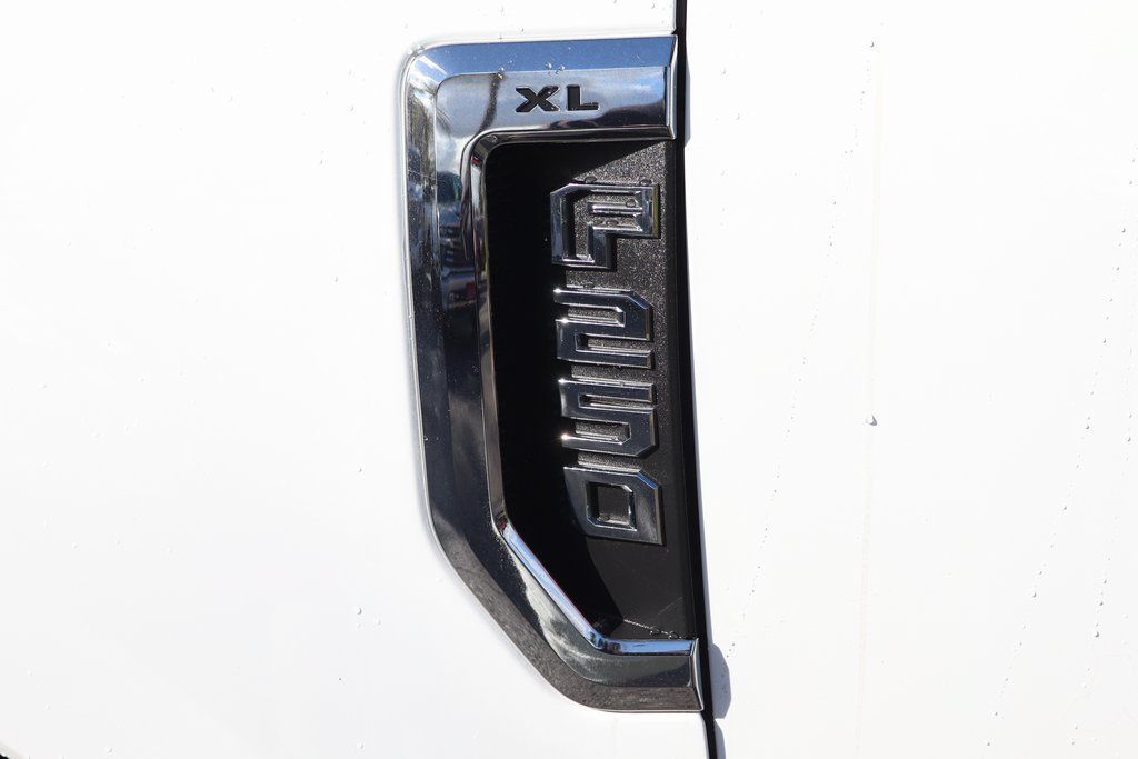 Used 2022 Ford F250 XL w/ Power Equipment Group RWD image 47