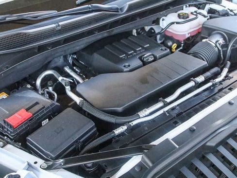 Used 2025 Chevrolet Silverado 1500 Custom Trail Boss w/ Dark Appearance Package image 28