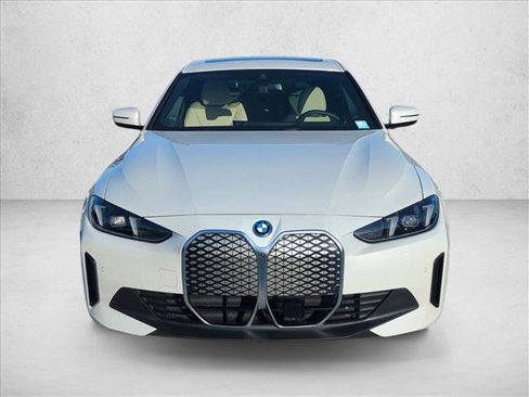 Used 2025 BMW i4 xDrive40i w/ Premium Package AWD/4WD image 2