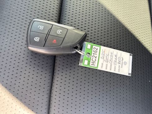 Used 2025 GMC Canyon Denali image 29