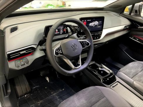 Used 2021 Volkswagen ID.4 Pro image 18