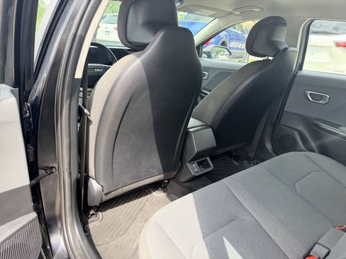 Used 2025 Kia K4 FWD image 14