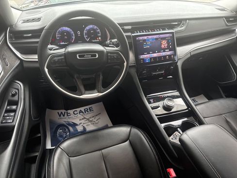 Certified 2023 Jeep Grand Cherokee L Limited image 19