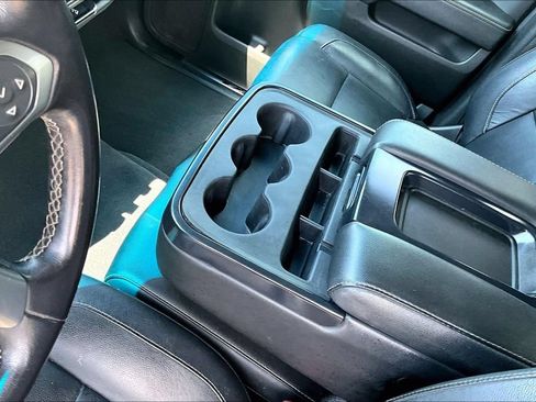 Used 2018 Chevrolet Silverado 1500 LT w/ Texas Edition AWD/4WD image 16