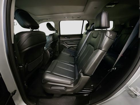 Used 2022 Jeep Grand Cherokee L Limited image 30