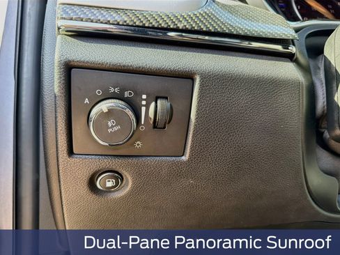 Used 2016 Jeep Grand Cherokee SRT AWD/4WD image 15