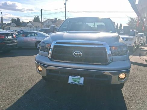 Used 2010 Toyota Tundra 4x4 Double Cab image 2