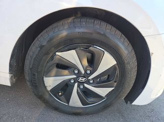 Used 2017 Hyundai Ioniq SEL video 2