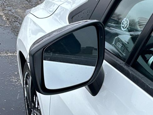 New 2025 Nissan Versa SR w/ Trunk Package image 12