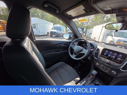 Certified 2023 Chevrolet Equinox RS AWD/4WD image 17