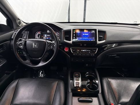 Used 2016 Honda Pilot Touring image 25
