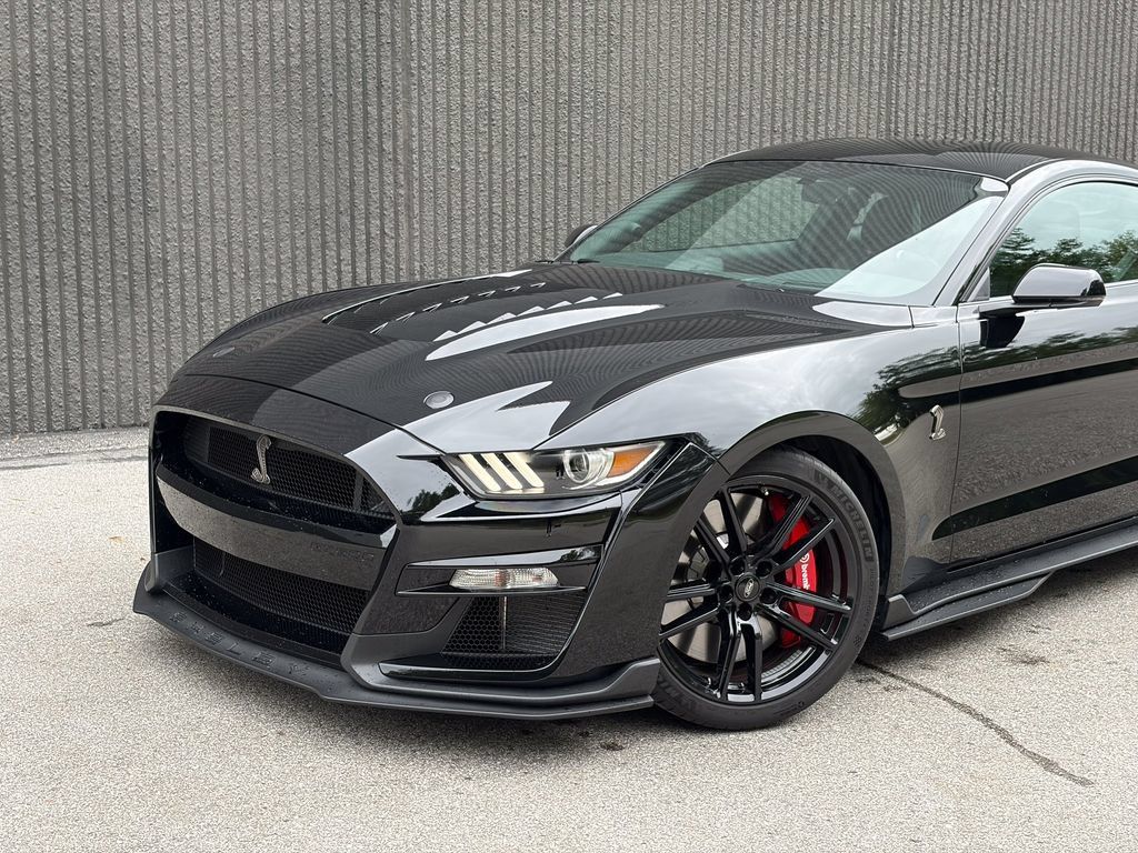 Used 2020 Ford Mustang Shelby GT500 w/ Technology Package RWD image 2