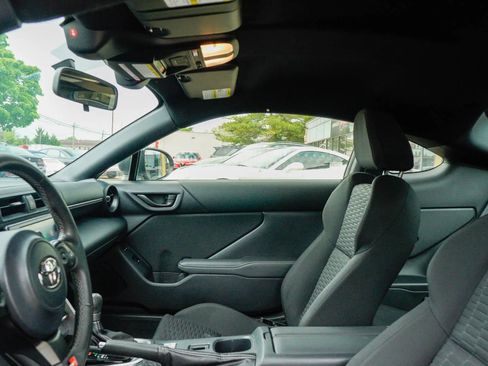 Used 2024 Toyota GR86 RWD image 20