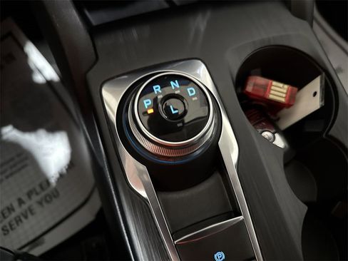 Used 2025 Ford Escape Platinum image 17