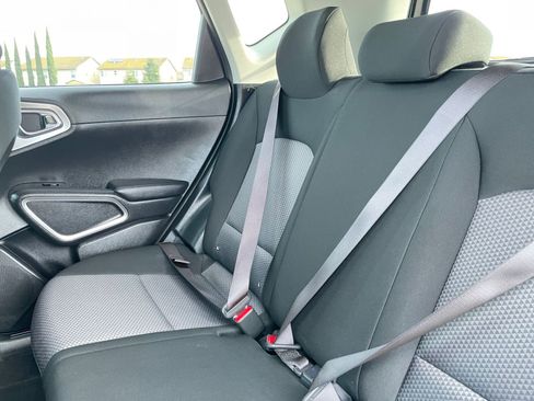 Used 2025 Kia Soul LX w/ LX Technology Package image 39