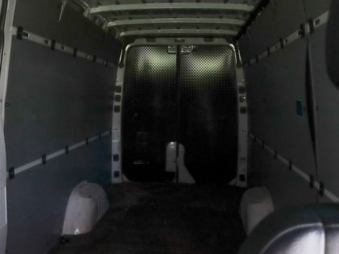 Used 2024 Mercedes-Benz Sprinter 2500 w/ Acoustic Package image 24