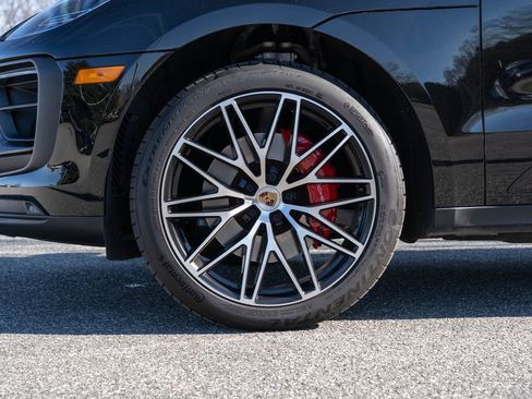 Certified 2024 Porsche Macan S image 11