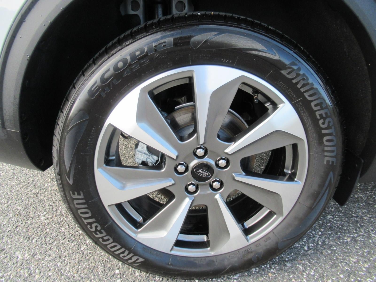 Used 2025 Ford Escape Platinum w/ Premium Technology Package AWD/4WD image 8