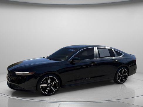 Certified 2023 Honda Accord Sport image 2