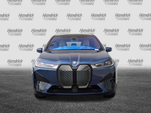 Used 2024 BMW iX xDrive50 w/ Sport Package AWD/4WD image 3
