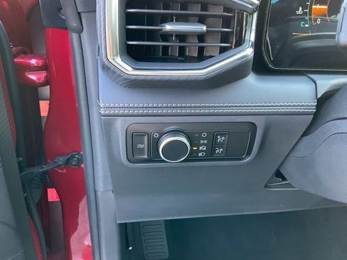 Used 2024 Ford Mustang GT Premium image 9