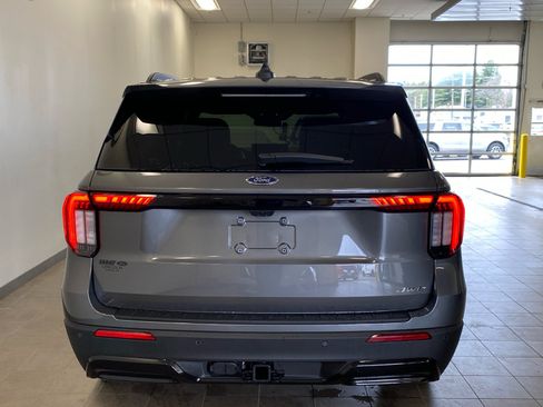 New 2026 Ford Explorer ST-Line w/ ST-Line Street Pack AWD/4WD image 6