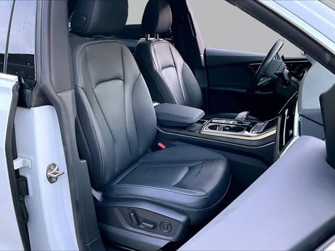 Used 2021 Audi Q8 Premium Plus w/ Premium Plus Package AWD/4WD image 9