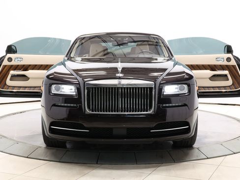 Used 2015 Rolls-Royce Wraith RWD image 2