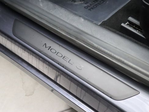 Used 2023 Tesla Model 3 Standard Range RWD image 31