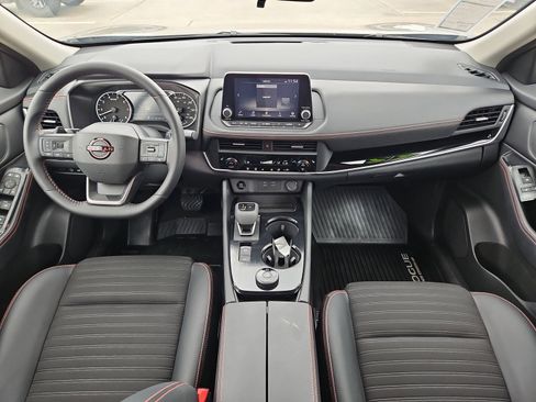 Certified 2025 Nissan Rogue SV AWD/4WD image 18
