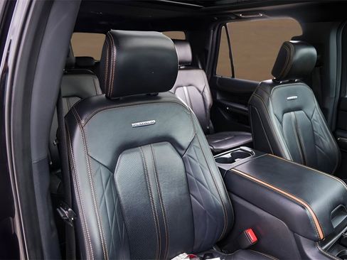 Used 2023 Ford Expedition Max Platinum image 33