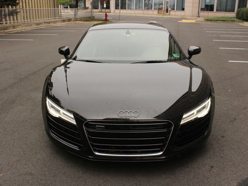 Used 2014 Audi R8 V8 w/ Enhanced Leather Package AWD/4WD image 5