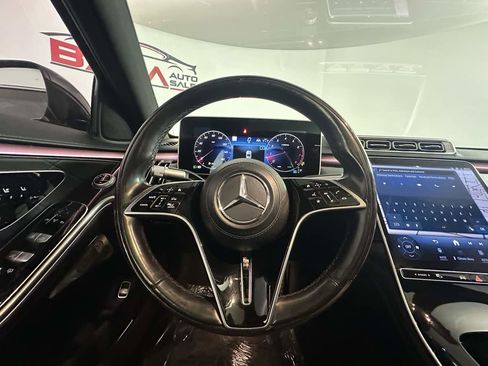 Used 2021 Mercedes-Benz S 580 4MATIC Sedan w/ AMG Line image 31