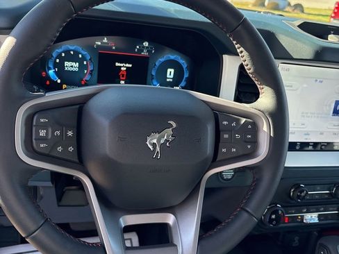 New 2025 Ford Bronco Heritage Edition image 9