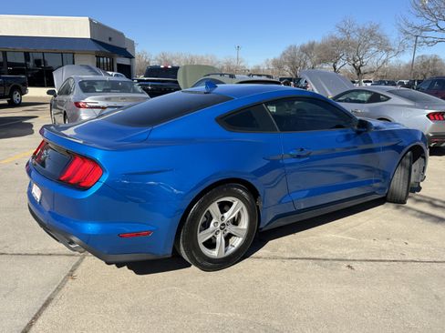 Used 2021 Ford Mustang Coupe image 5