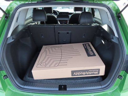 New 2026 Volkswagen Taos SE image 19