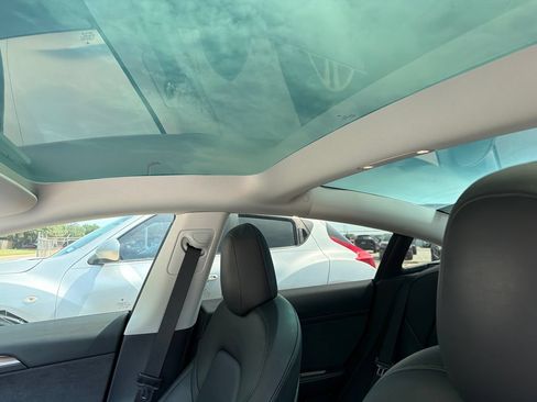 Used 2022 Tesla Model 3 RWD image 7