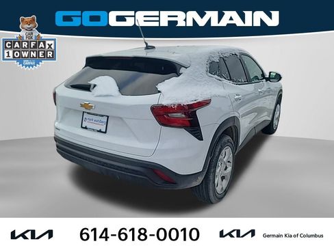 Used 2024 Chevrolet Trax LS w/ LS Convenience Package image 7