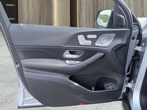 Used 2025 Mercedes-Benz GLE 450e 4MATIC w/ AMG Line Exterior image 74